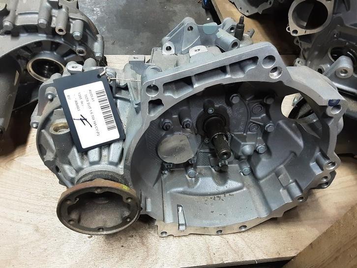 VERSNELLINGSBAK Audi A1 (8X1 / 8XK) (01-2010/10-2018) (MZM), Auto-onderdelen, Transmissie en Toebehoren, Audi, Gebruikt