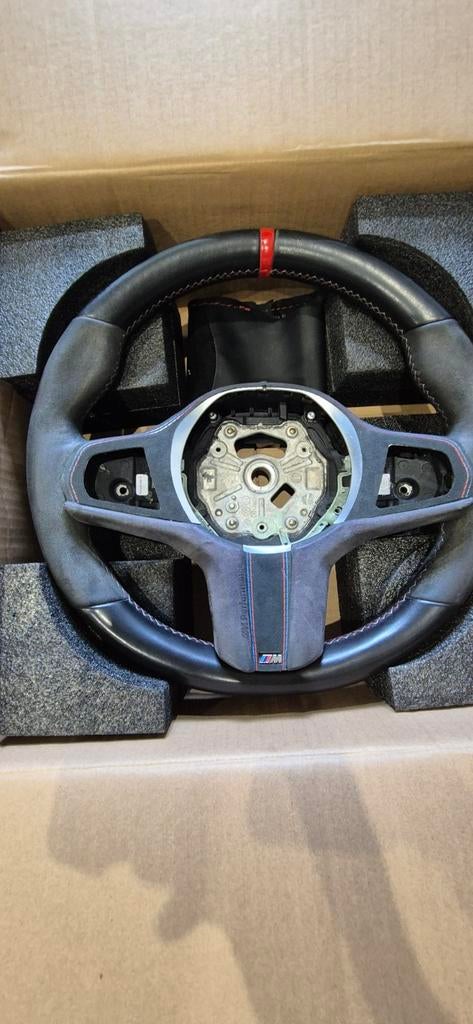 Volant M performance bmw f40 f44 g20 g21 g30 g31, Enlèvement