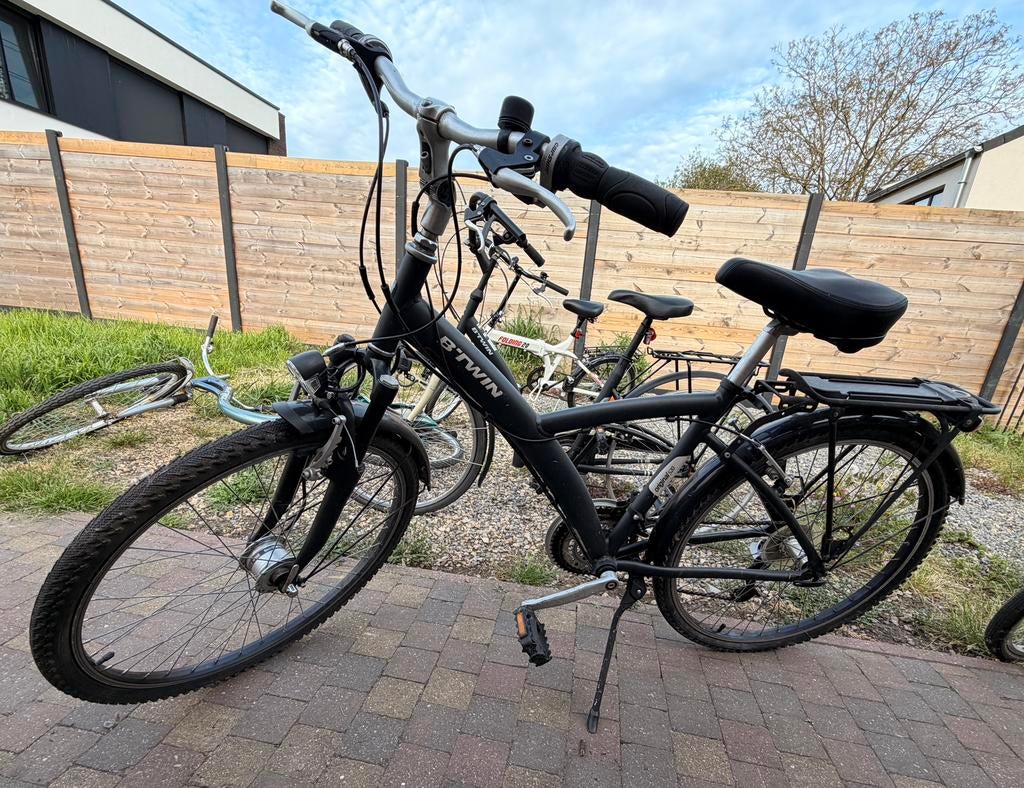 BTWIN Elops 520 - Stadsfiets met achterdrager, Fietsen en Brommers, Fietsen | Bakfietsen, Zo goed als nieuw, Ophalen