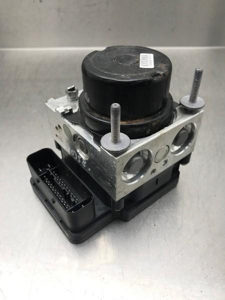 BLOC ABS (FREINS ANTI-BLOCAGE) Toyota Yaris III (P13), Utilisé, Toyota