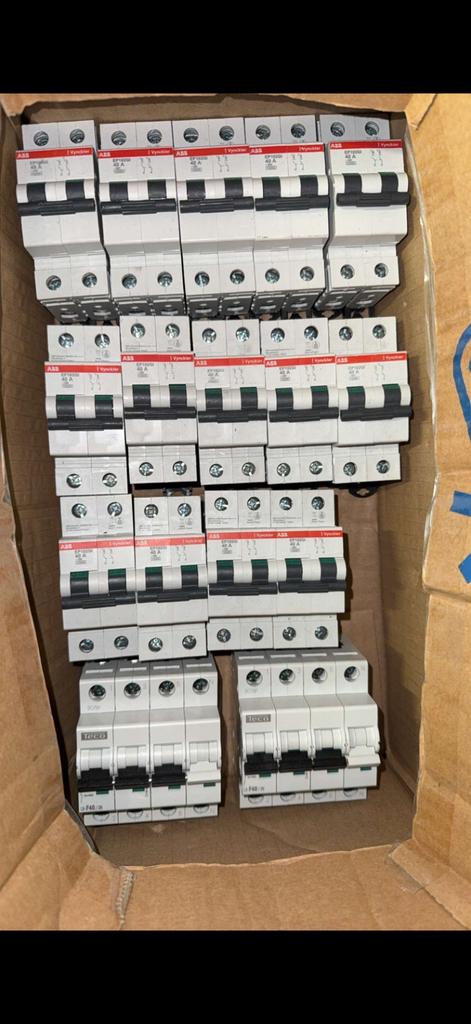 Nieuwe installatieautomaten (zekeringen), Bricolage & Construction, Électricité & Câbles, Neuf, Enlèvement