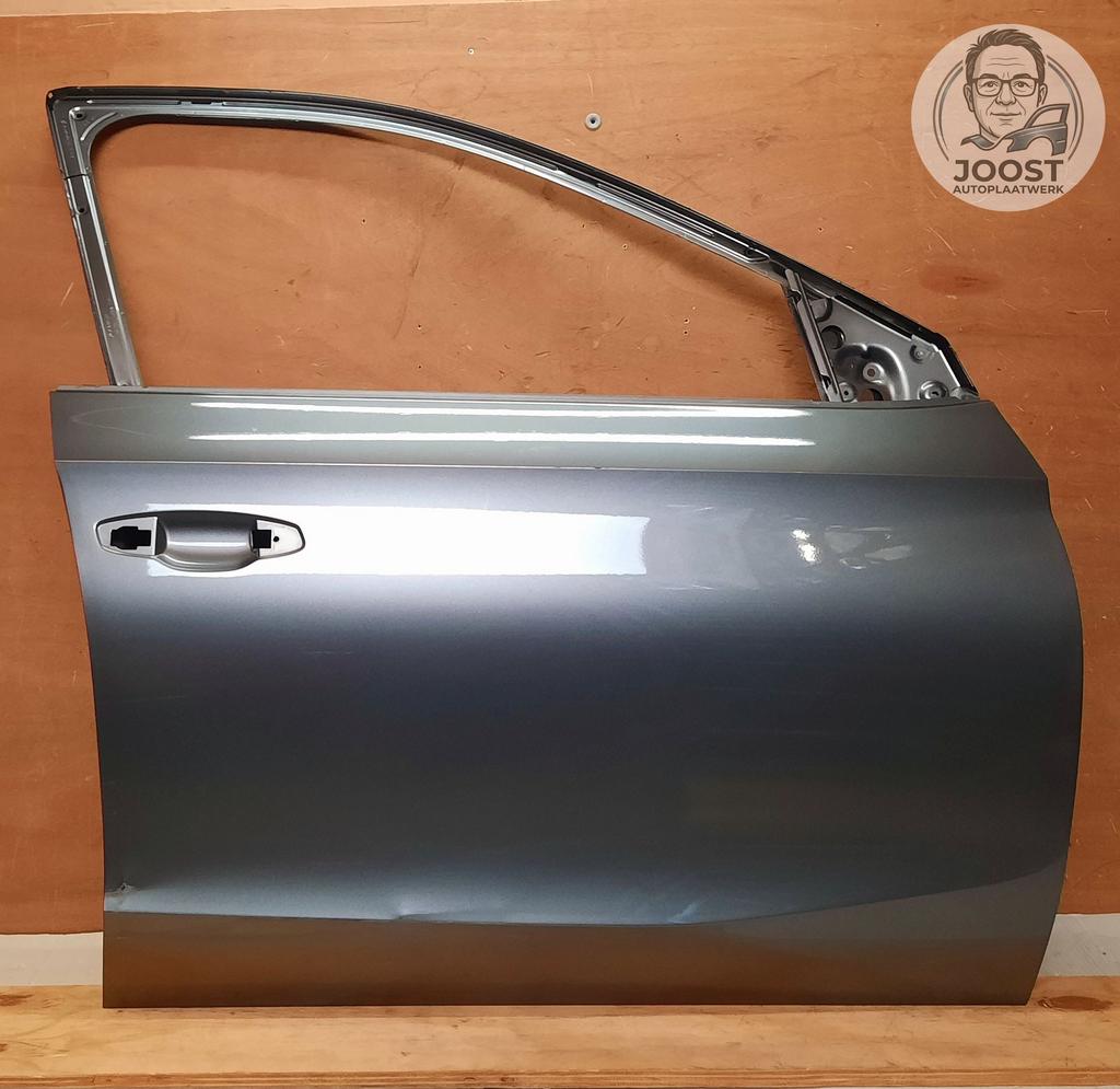 Portier deur rechtsvoor Skoda Fabia IV v.a 2021 6VA831312B, Gebruikt, Deur, Herkomst onderdeel bekend, Ophalen of Verzenden