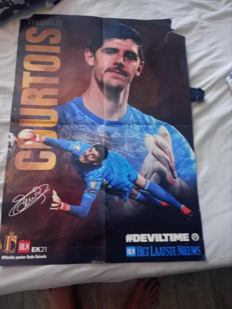 Thibaut Courtois handtekening vlag, Enlèvement