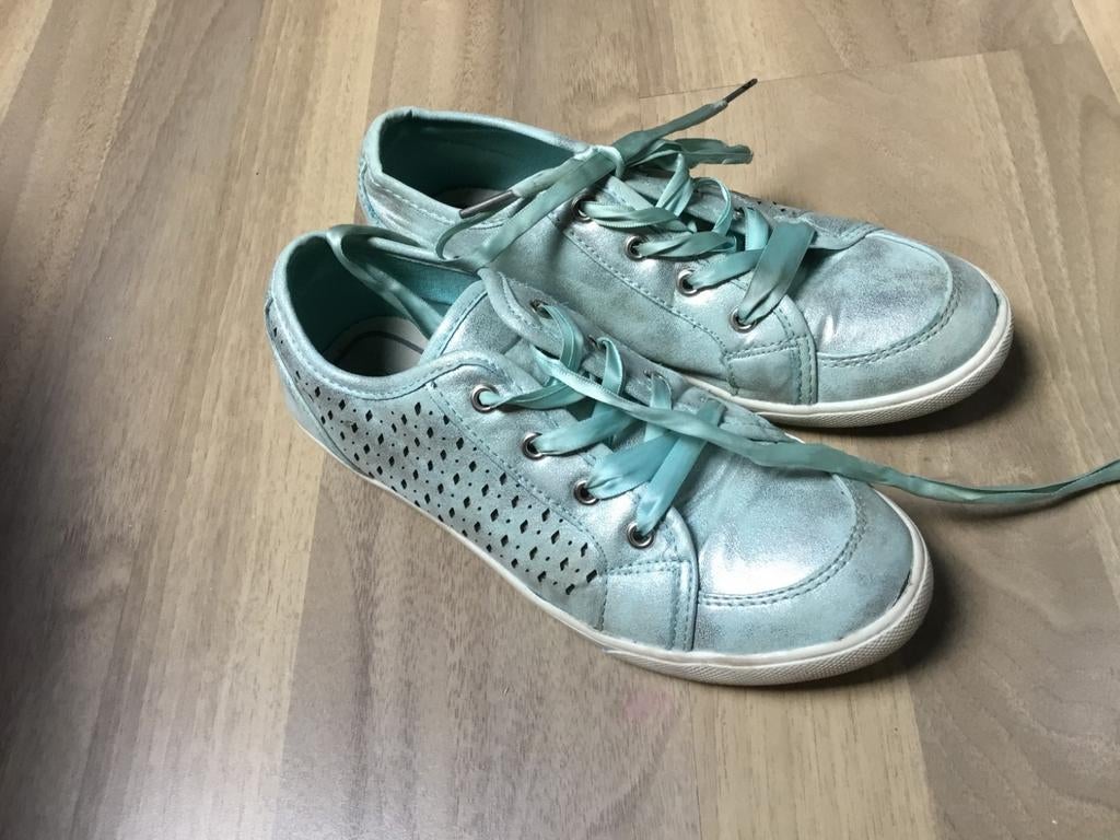 Sneakers maat 35, Enfants & Bébés, Vêtements enfant | Chaussures & Chaussettes, Enlèvement, Utilisé, Chaussures, Fille