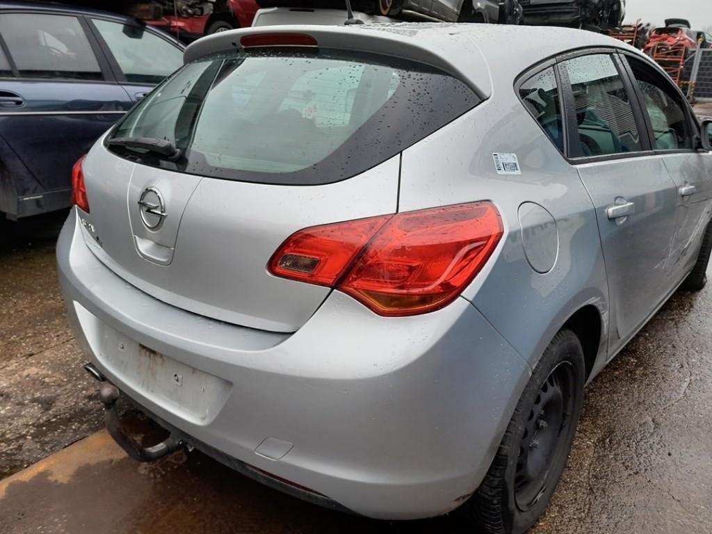 FEU ARRIÈRE DROIT Opel Astra J (PC6 / PD6 / PE6 / PF6), Autos : Pièces & Accessoires, Utilisé, Opel