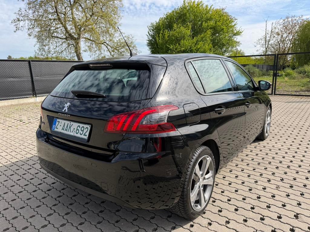 Peugeot 308 1.2 benzine jaar 2019  km 130000, Auto's, Euro 6, Bedrijf, 5 deurs, Handgeschakeld