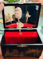 Zwarte muziekdoos met ballerina 15 breed 10 lang 10 hoog, Ophalen, Gebruikt, Rood