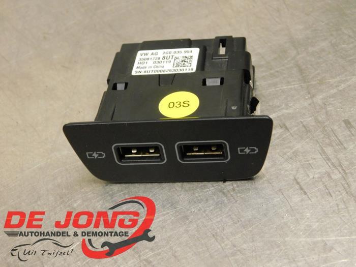Connexion USB d'un Volkswagen Polo, Volkswagen, -, 3 mois de garantie, Utilisé