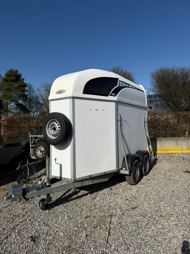 1,5 paards trailer (NIEUWE BODEM), Dieren en Toebehoren, Ophalen, Zo goed als nieuw