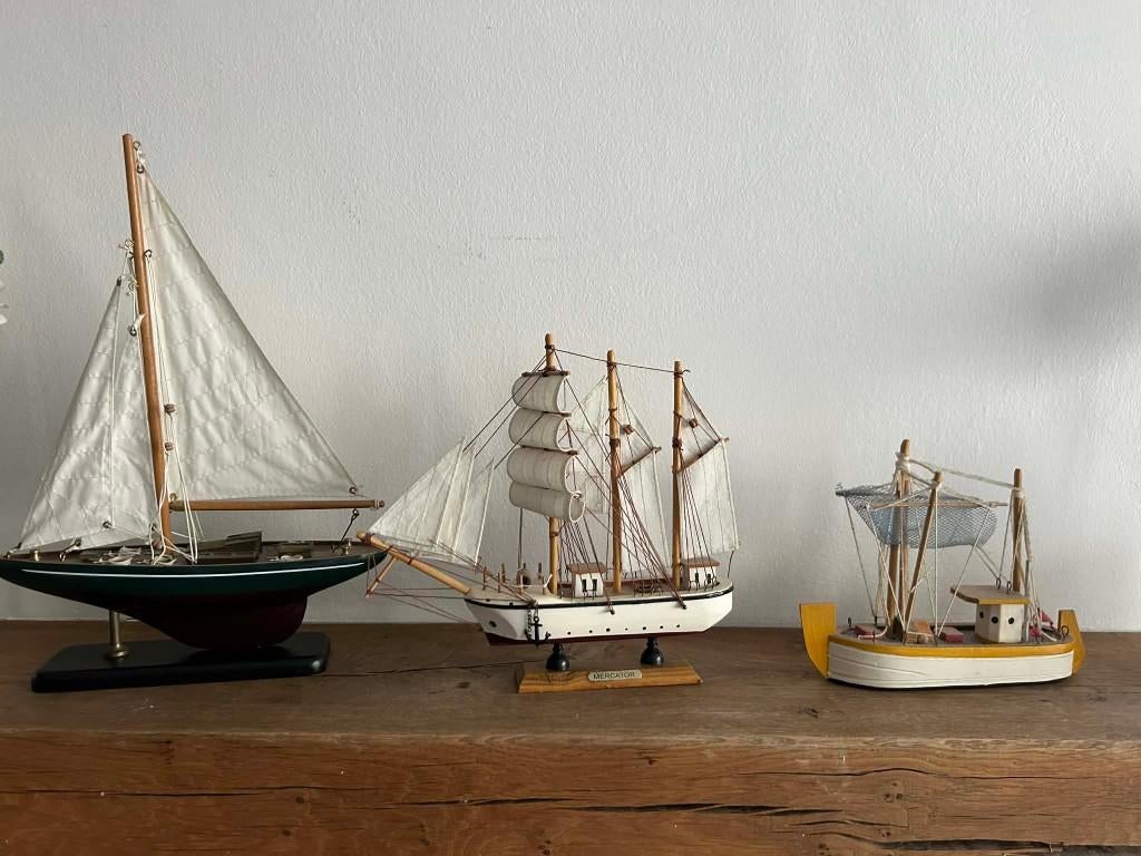 Ensemble de 3 maquettes de bateaux en bois, Antiquités & Art, Enlèvement