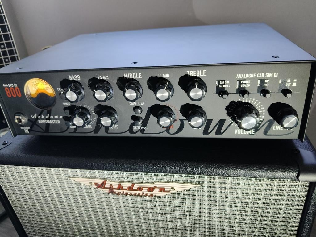 Ashdown RM 800 EVO III PRICEDROP!!!, Musique & Instruments, Amplis | Basse & Guitare, Comme neuf, Guitare basse, 100 watts ou plus