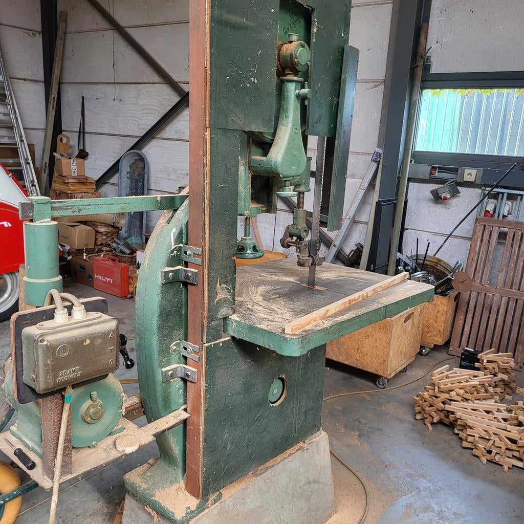 Scie à ruban, Enlèvement