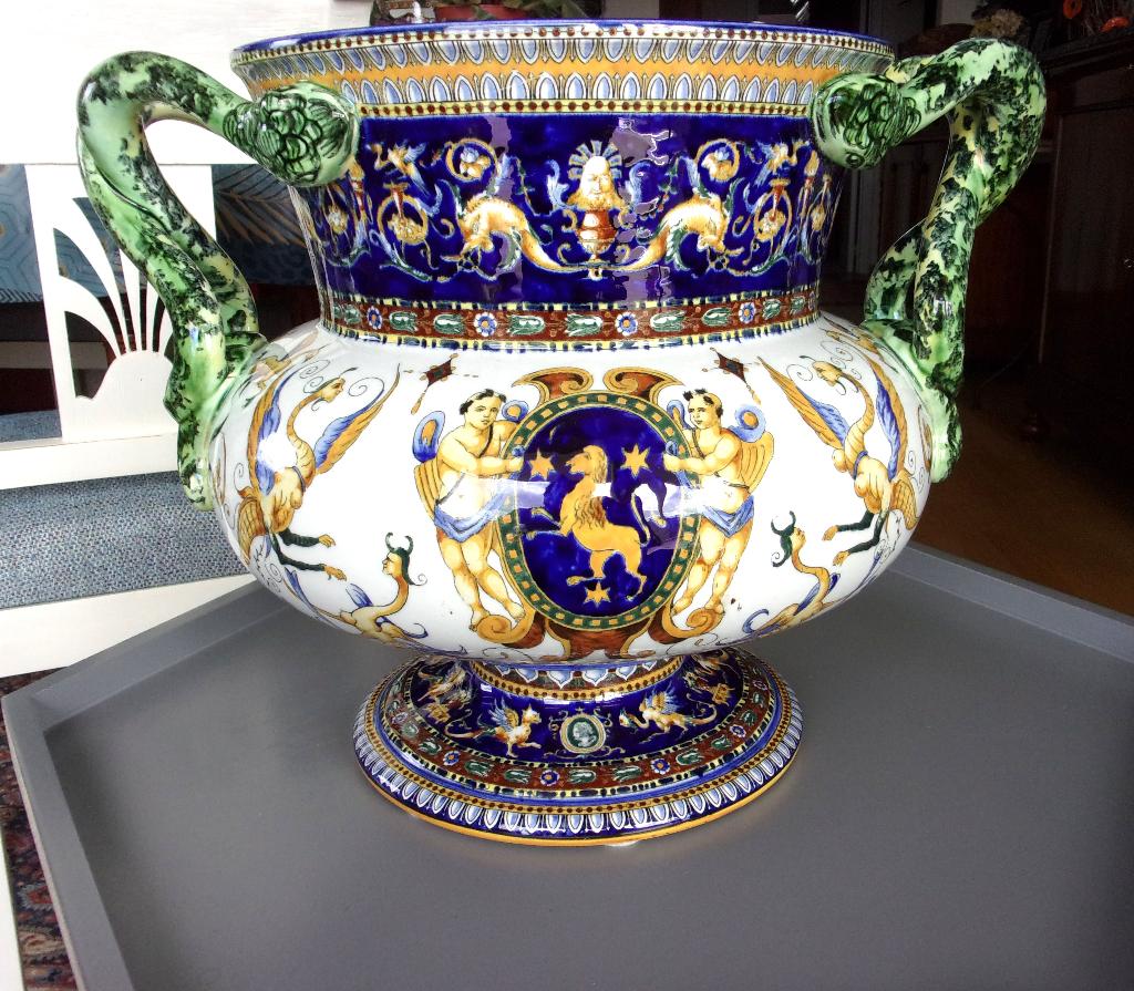Grand cache-pot ou vase Médicis en faïence de Gien XIXe, Enlèvement