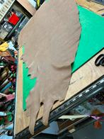 Licht bruin halve huid 1,5-1,7 mm dikte soepel en glad A133-, Hobby en Vrije tijd, Ophalen of Verzenden, Zo goed als nieuw, Bruin