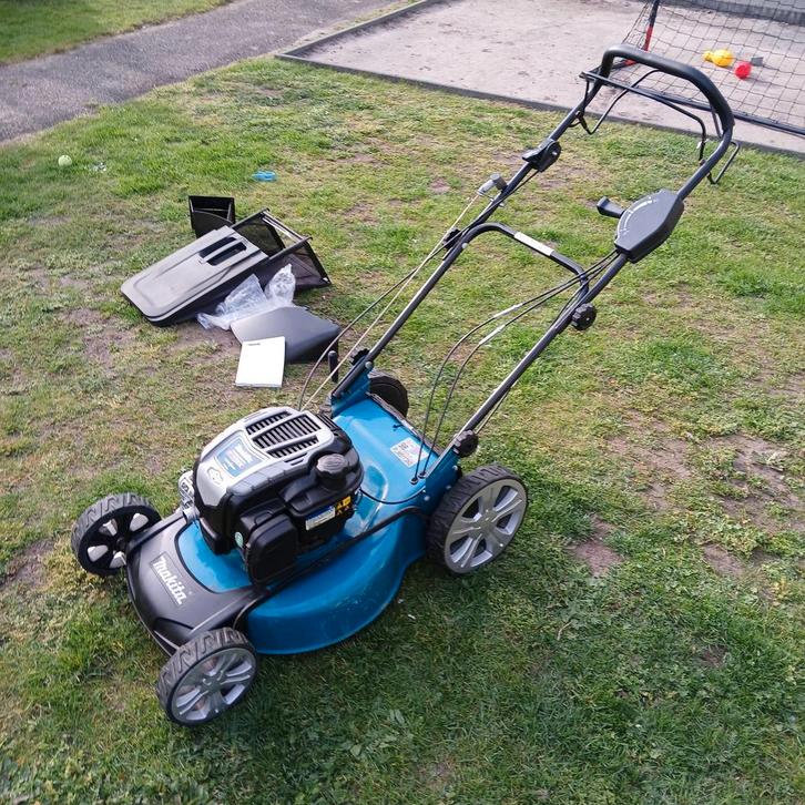 Makita grasmaaier, Tuin en Terras, Grasmaaiers, Ophalen