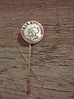 Épinglette de football vintage de l'AFC Ajax Amsterdam, Envoi