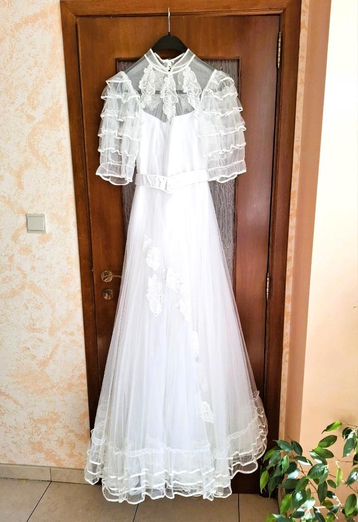 Robe de mariée taille M, Vêtements | Femmes, Vêtements de mariage & Accessoires de mariage, Comme neuf, Robe de mariée, Blanc