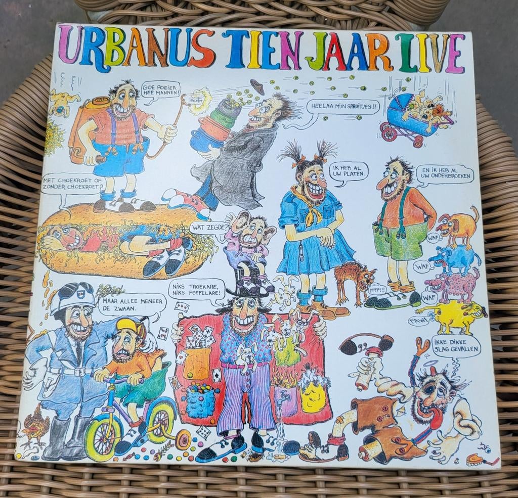 Urbanus 10 ans en direct
L'image montre le ho, Collections, Enlèvement ou Envoi