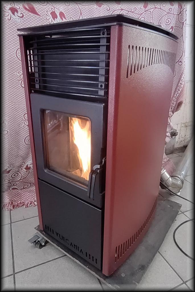 POELE A PELLET 9KW VULCANIA, Bricolage & Construction, Chauffage & Radiateurs, Comme neuf, Poêle, 800 watts ou plus, 80 cm ou plus