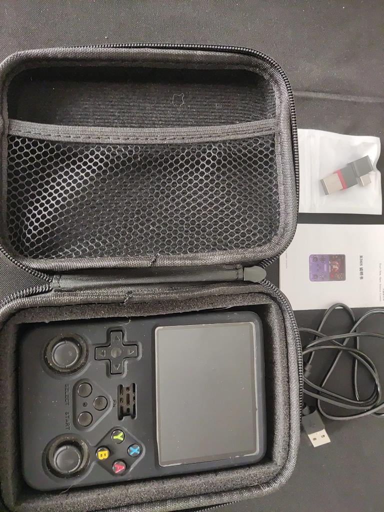 Ordinateur de jeu portable R36S : plus de 50 000 jeux, Enlèvement ou Envoi, 1 joueur, À partir de 7 ans, Comme neuf