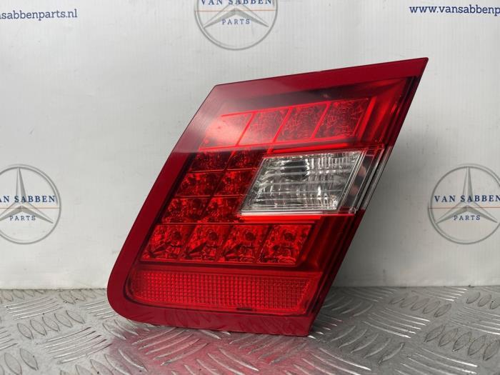 Feu arrière droit d'un Mercedes E-Klasse, -, 3 mois de garantie, Utilisé, -