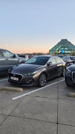 Hyundai i30 fastback, Auto's, Voorwielaandrijving, 4 cilinders, Bruin, Leder en Stof