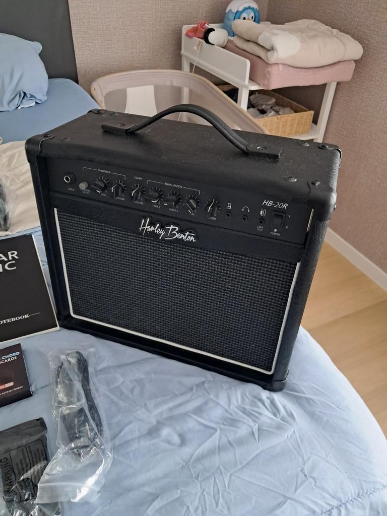 Harley Benton standaard beginnersset 1x gebruikt, Ophalen, Gitaar