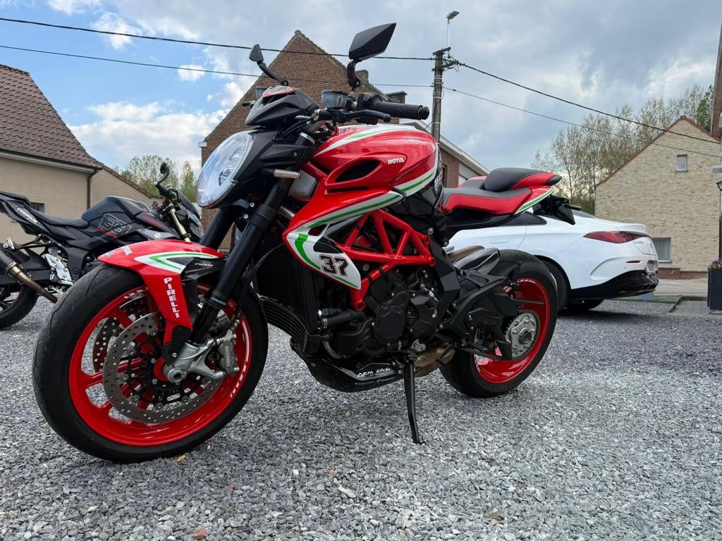 Mv agusta brutale 800 RR 858km!! nummer 112/250 reeds gvv!!!, Motos, Échappement sport, Permis Moto A, 798 cm³, Entreprise