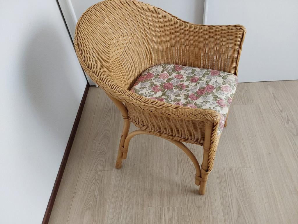 Rotan fauteuil, Ophalen