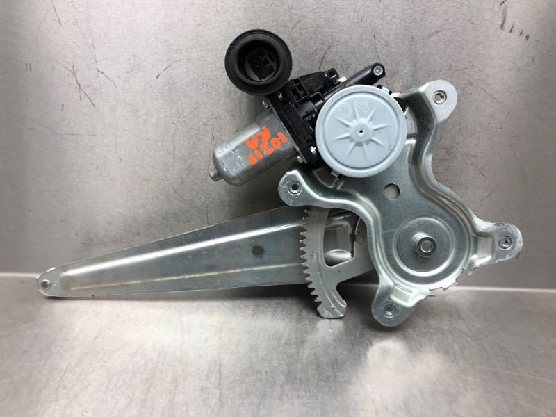 MECANISME VITRE ARRIÈRE DROIT Toyota Verso S, Autos : Pièces & Accessoires, Utilisé, Toyota