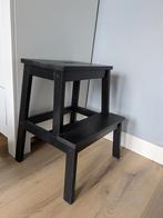 Houten krukje, Ophalen