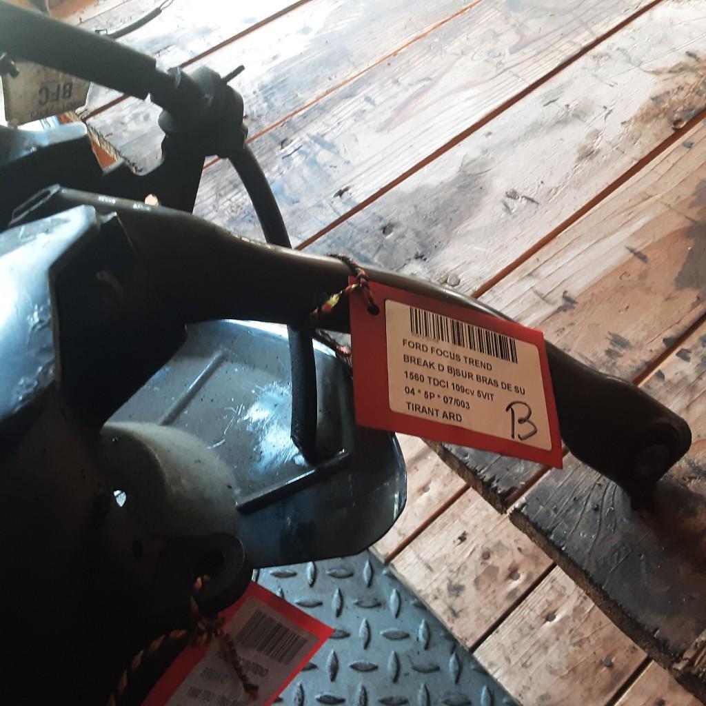 REACTIESTANG RECHTS ACHTER Ford Focus 2 Wagon (1M515500BA), Gebruikt, Mevr. I. Hauben, Ford, Rue de l'Espoir 34 34
4030  GRIVEGNÉE, BE