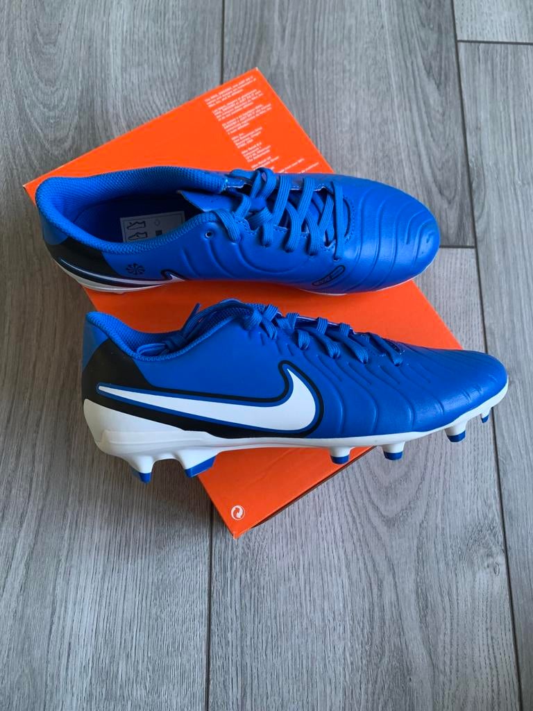 Chaussures de football en gazon et gazon artificiel, Sports & Fitness, Football, Enlèvement, Chaussures