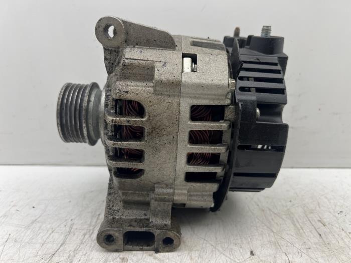 Dynamo d'un Mercedes A-Klasse, Autos : Pièces & Accessoires, Moteurs & Accessoires, Mercedes-Benz, Utilisé, 3 mois de garantie