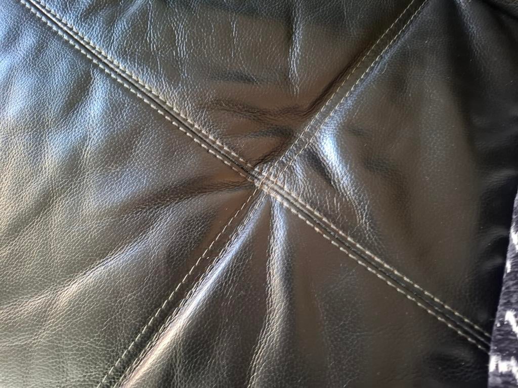 Mooie zwart lederen hoeksalon, Ophalen