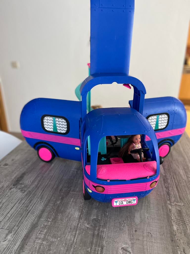 LOL pop camper met toebehoren, Ophalen, Zo goed als nieuw