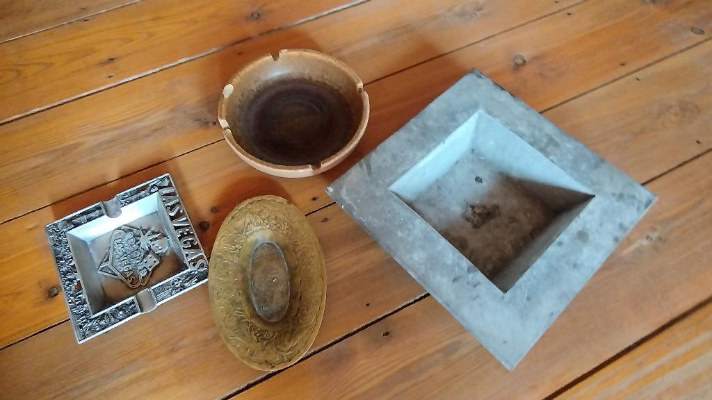 Cendriers, Maison & Meubles, Accessoires pour la Maison | Autre, Utilisé, Enlèvement