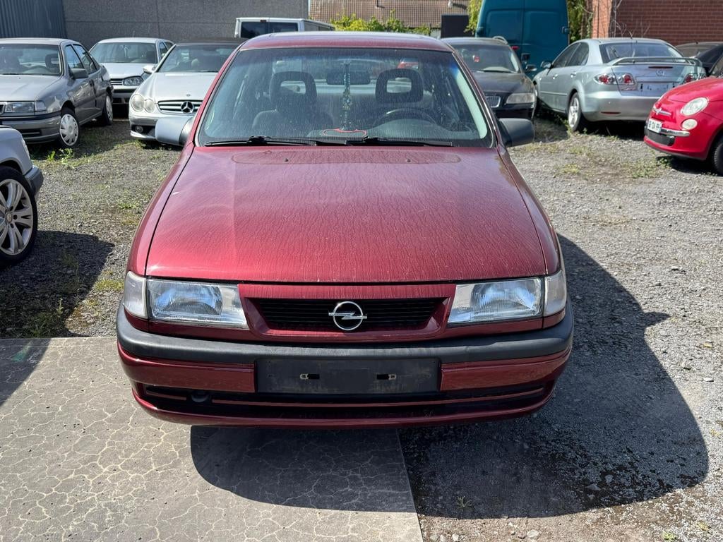 Opel vectra a 1.8 benzine automaat, Auto's, Opel, Stof, 4 cilinders, Vectra, Open dak