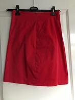 Jupe rouge Boss, Rouge, Porté, Boss, Envoi