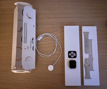 Apple watch SE (2nd Gen) 40mm, Handtassen en Accessoires, Smartwatches, Apple Watch, IOS, Ophalen of Verzenden, Zo goed als nieuw