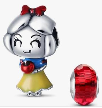 Charmes Blanche neige , 7 nains  , la pomme Pandora  beschikbaar voor biedingen