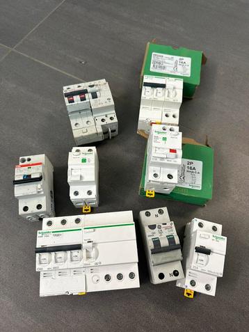 Differentieel alle type+contactor+verschilende transformator beschikbaar voor biedingen