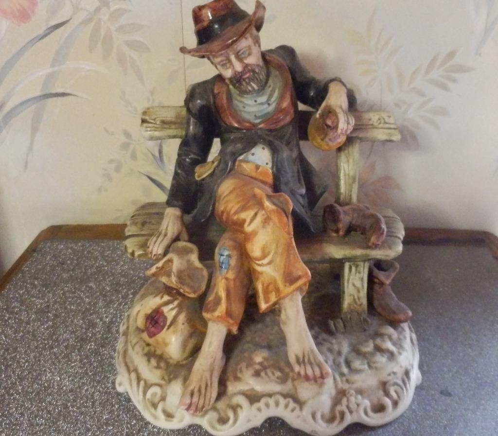 (6)- posture vieil homme, Enlèvement ou Envoi, Comme neuf