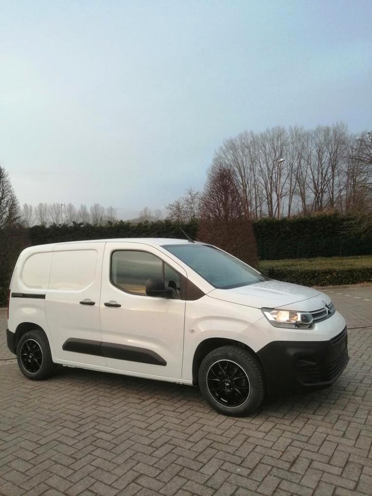 1560 hdi diesel berlingo gekeurd v verkoop!, Auto's, Bestelwagens en Lichte vracht, Particulier, Schuifdeur, Trekhaak, Diesel