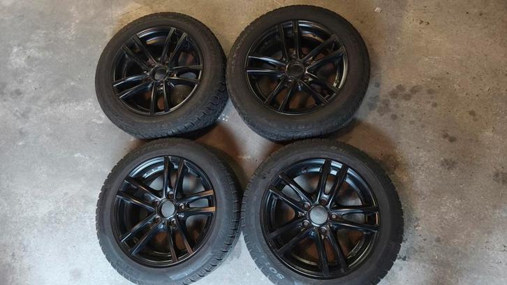 Zwarte Velgen met winterbanden 5x120 7Jx16EH+ ET 31, Auto-onderdelen, Banden en Velgen, Banden en Velgen, Winterbanden, 16 inch