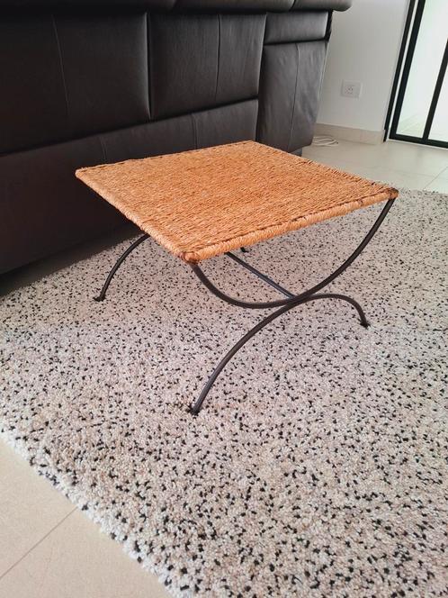 SALONTAFEL GIETIJZER / ROTAN, Huis en Inrichting, Tafels | Salontafels, Gebruikt, Kunststof, Ophalen