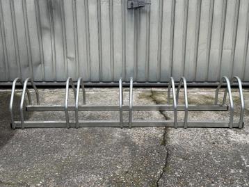 Fietsrek voor 5 fietsen  beschikbaar voor biedingen