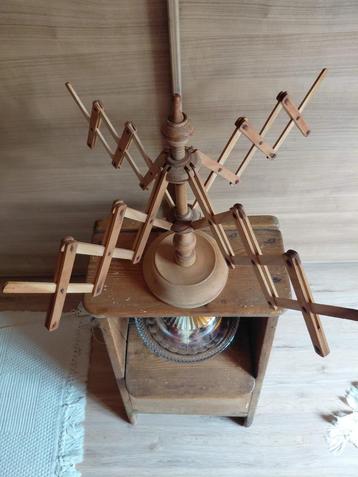 2 x Vintage houten wolwinder - wolmolen - parapluhaspel beschikbaar voor biedingen
