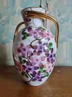 Witte vaas met paarse en roze bloemen, Antiek en Kunst, Ophalen of Verzenden