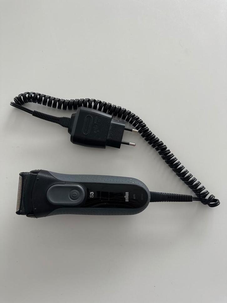 Braun series 3 Proskin 3000S elektrisch scheerapparaat, Elektronische apparatuur, Persoonlijke Verzorgingsapparatuur, Gebruikt